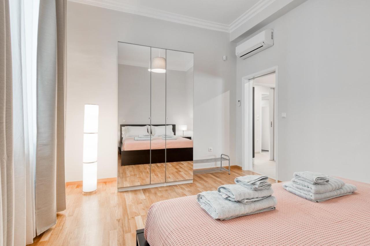 Modern 2-bedroom Apt, 200m From The Acropolis Athens