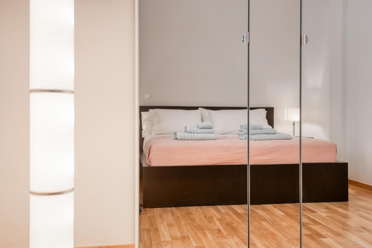 Modern 2-bedroom Apt, 200m From The Acropolis Athens