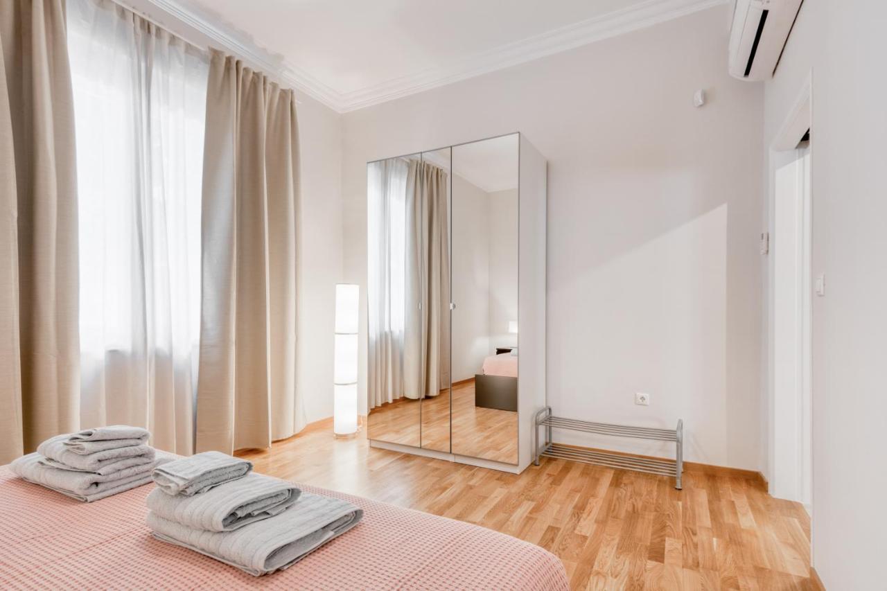 Modern 2-bedroom Apt, 200m From The Acropolis Athens