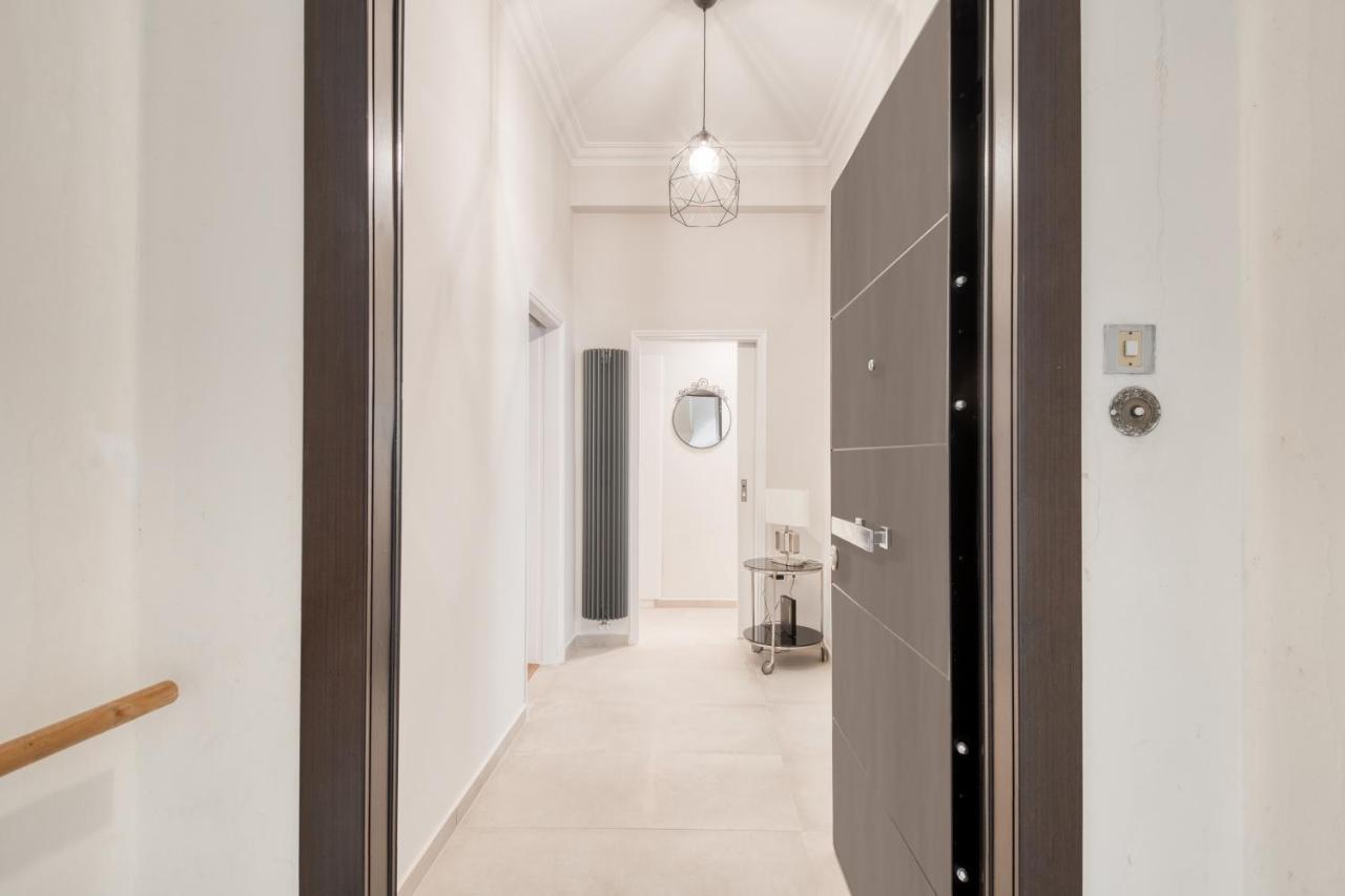 Modern 2-bedroom Apt, 200m From The Acropolis
